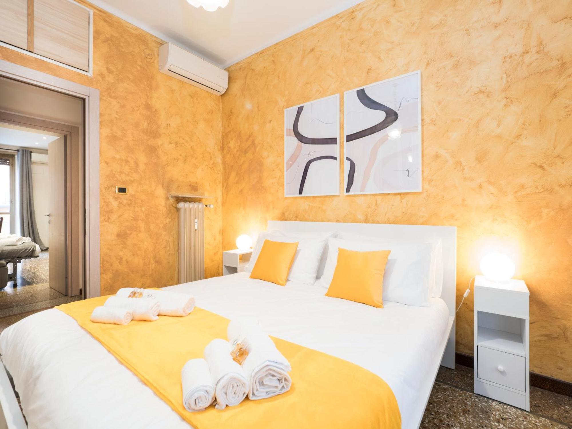 {colosseum 10 Minutes} Netflix & Free Wi-fi Apartment *